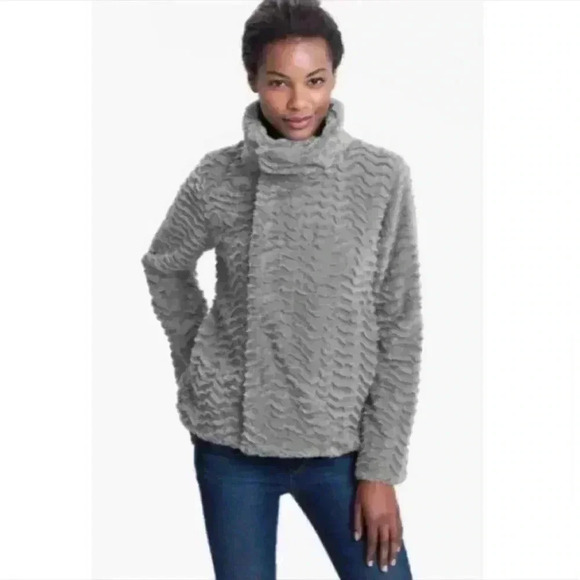 Patagonia Pelage Gray Sherpa Fleece Zip Up Jacket in size xs - Picture 1 of 8